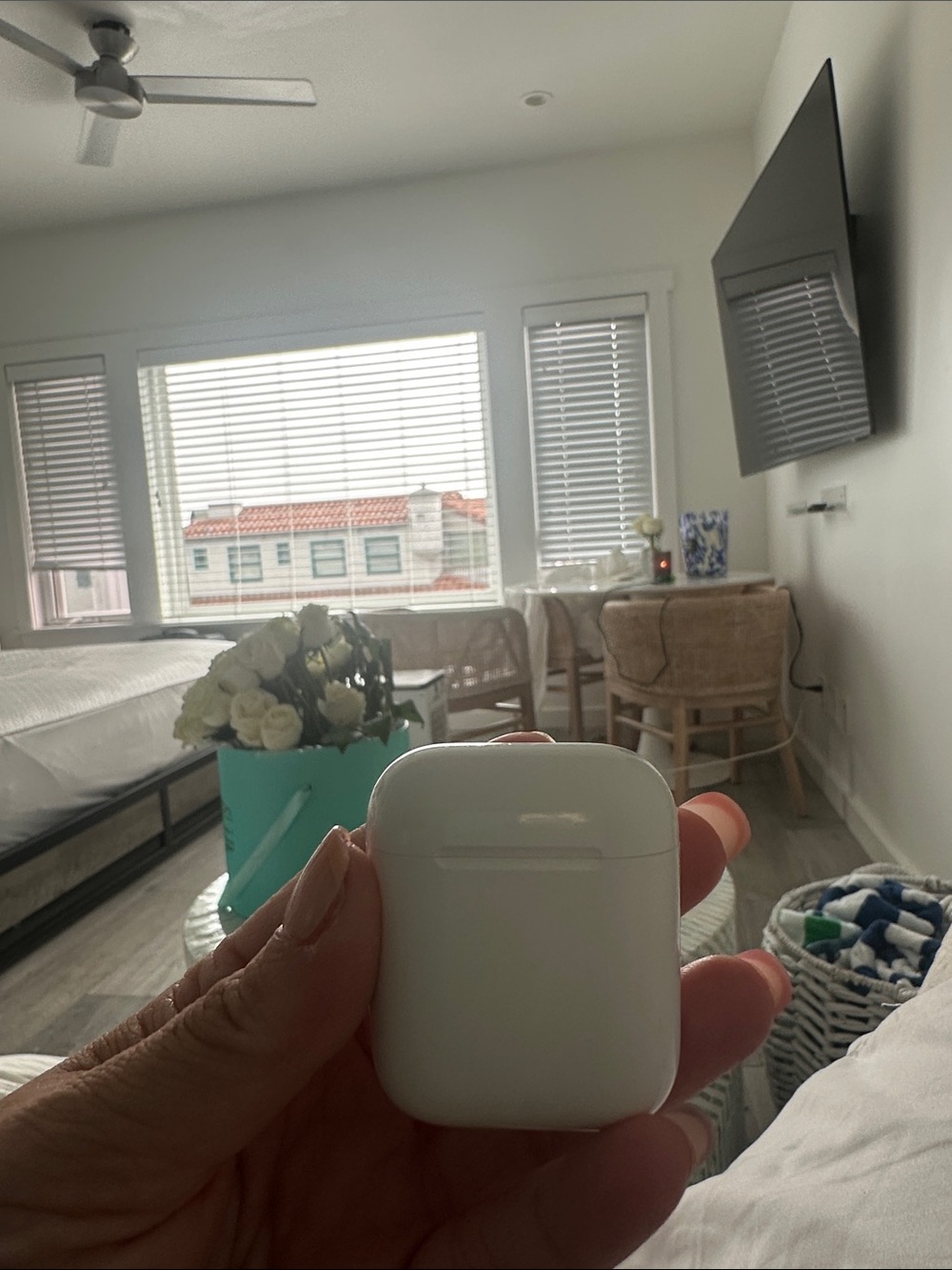 2nd generation air pod. I can only find one!!!! The left one